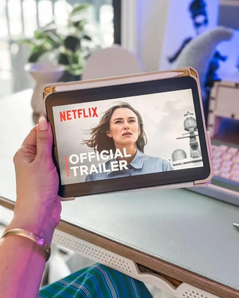 The Woman in Cabin 10 Summary Netflix Trailer